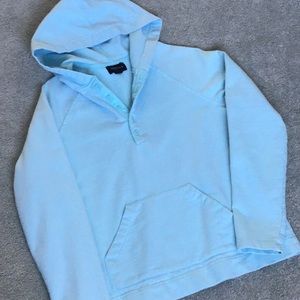 Women’s hooded sweatshirt.